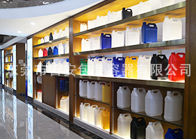 日本高清999吉安容器一楼化工扁罐展区